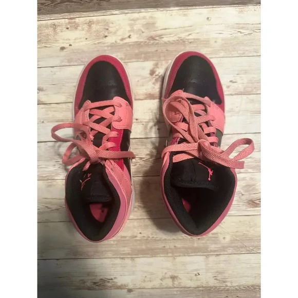 Nike Air Jordan 1 Mid Size 4.5Y Black Jump Man Two Tone Pink Black Swoosh - Picture 2 of 12